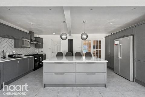 4 bedroom detached house to rent, Beeleigh Link, CHELMSFORD