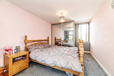 2 bedroom ground floor flat for sale, Southview Mews, Basingstoke