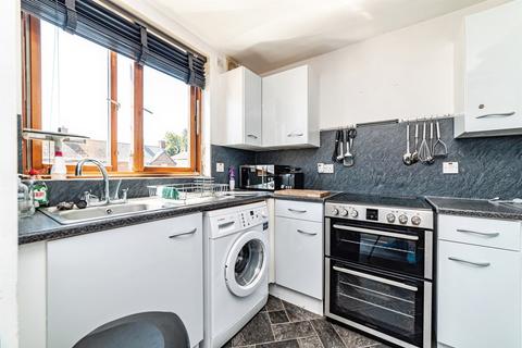 2 bedroom ground floor flat for sale, Southview Mews, Basingstoke