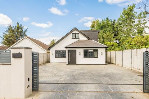 4 bedroom house to rent, Harlington Road, Uxbridge UB8
