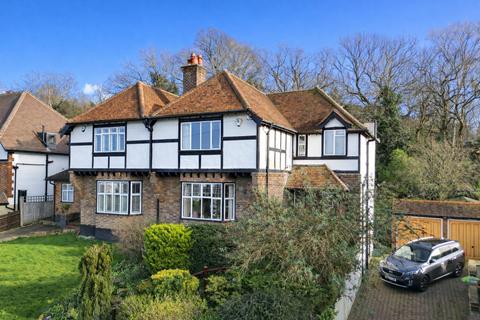 Abbotsbury Road, Hayes BR2