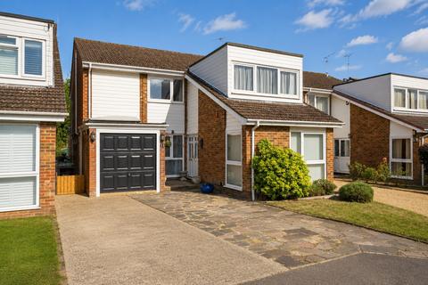 4 bedroom detached house for sale, Hyburn Close, St. Albans AL2