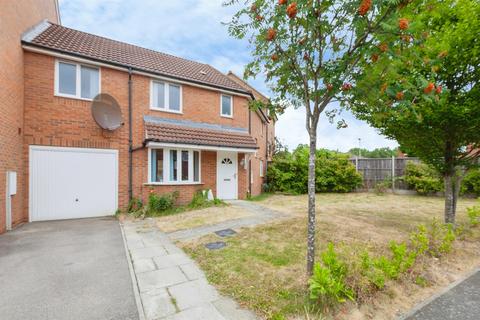 3 bedroom terraced house for sale, Reeth Close, Leicester
