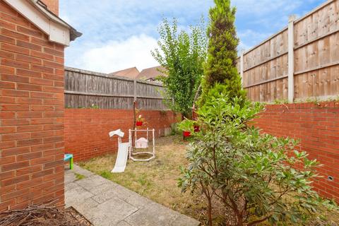 3 bedroom terraced house for sale, Reeth Close, Leicester
