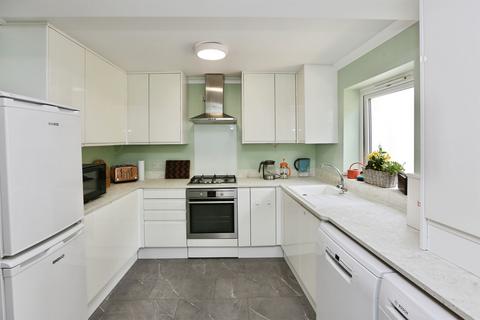 2 bedroom terraced house for sale, Leesland Road, Gosport