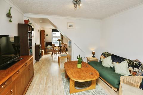 2 bedroom terraced house for sale, Leesland Road, Gosport