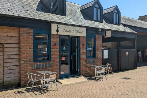 Retail property (high street) to rent, Central Walk Wokingham RG40 1AZ