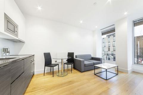 Studio to rent, Staines Road, Hounslow TW3