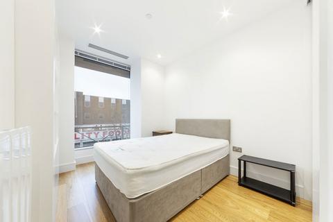 Studio to rent, Staines Road, Hounslow TW3