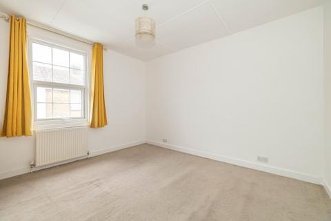 2 bedroom end of terrace house to rent, St. Johns Road, Faversham, Kent, ME13