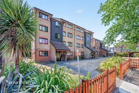 1 bedroom ground floor flat for sale, St. Christophers Gardens, Thornton Heath