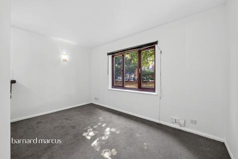 1 bedroom ground floor flat for sale, St. Christophers Gardens, Thornton Heath