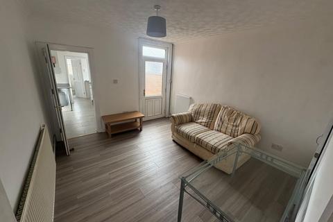 2 bedroom terraced house to rent, Tile Hill Lane, Coventry, CV4