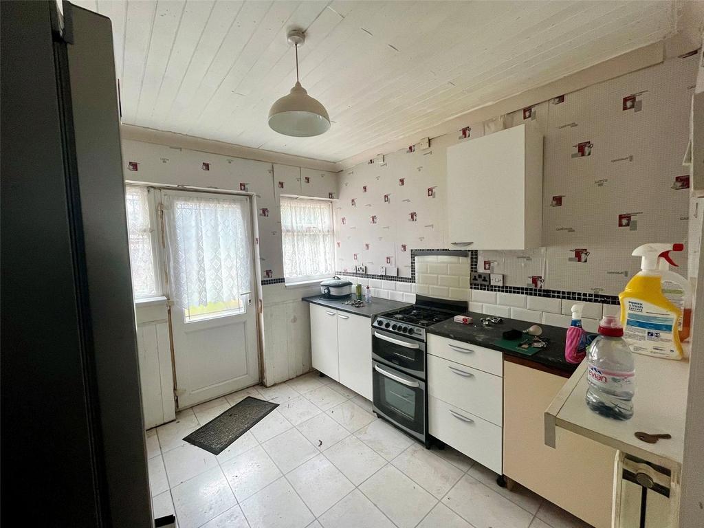House in Birmingham, West Midlands - View 5