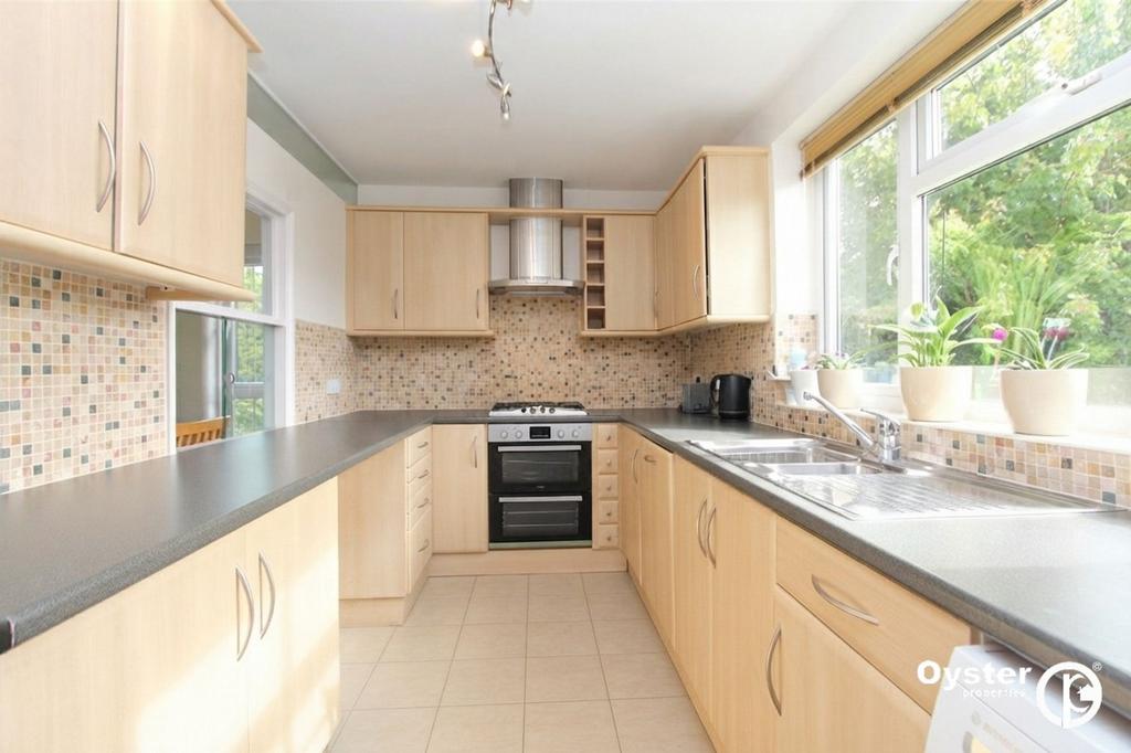 Apartment in Edgware - View 4