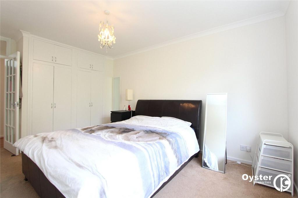Apartment in Edgware - View 5