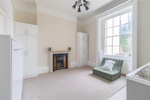 Studio to rent, Evesham Road, Cheltenham