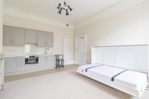Studio to rent, Evesham Road, Cheltenham
