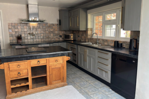 4 bedroom semi-detached house for sale, Kemprow, Watford WD25