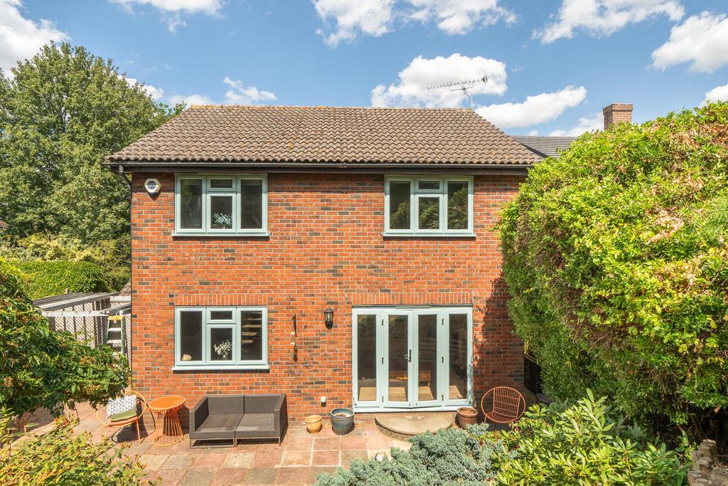 Detached house exterior, garden