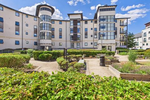 2 bedroom flat to rent, Mistletoe Court, Swindon SN1