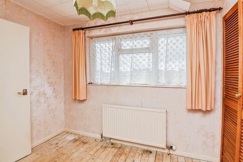 3 bedroom end of terrace house for sale, Boothmead, Chippenham