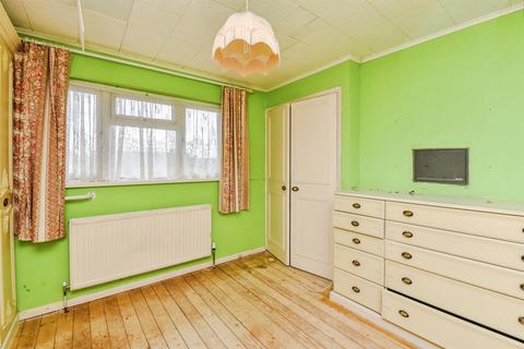3 bedroom end of terrace house for sale, Boothmead, Chippenham