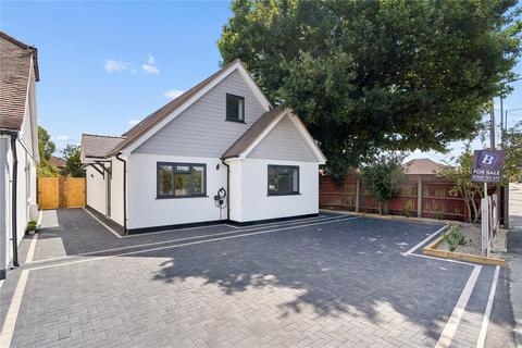 4 bedroom detached house for sale, Nevendon Road, Wickford, Essex, SS12