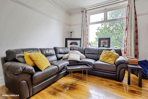 3 bedroom end of terrace house for sale, Grains Road, Oldham, OL3