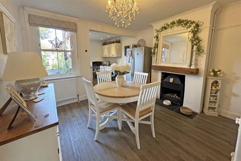 2 bedroom semi-detached house for sale, Milford * No Onward Chain*