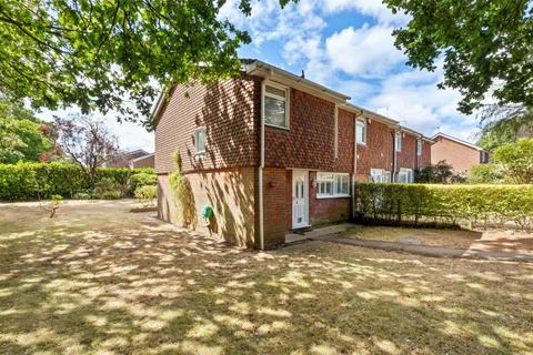3 bedroom end of terrace house for sale, Devonshire Close, Amersham, Buckinghamshire, HP6 5JG