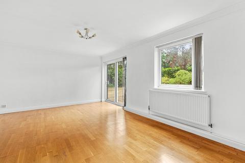 3 bedroom end of terrace house for sale, Devonshire Close, Amersham, Buckinghamshire, HP6 5JG