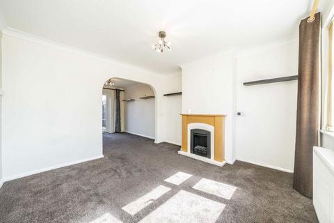 3 bedroom terraced house to rent, Convent Road, Ashford TW15