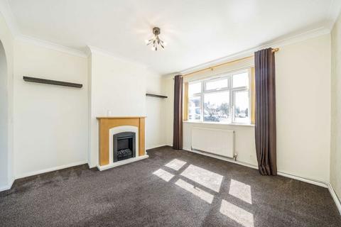 3 bedroom terraced house to rent, Convent Road, Ashford TW15