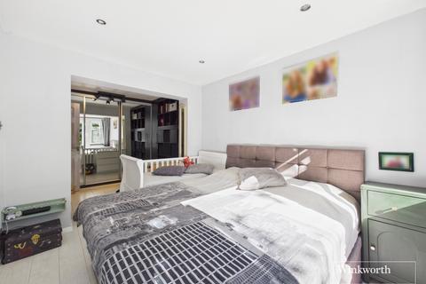 2 bedroom bungalow for sale, Townsend Lane, London NW9