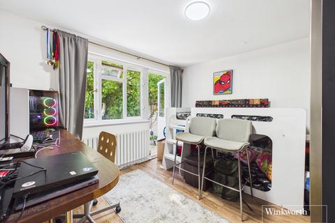 2 bedroom bungalow for sale, Townsend Lane, London NW9