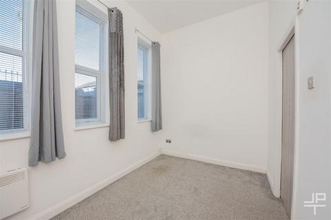 1 bedroom apartment to rent, Cross Lane, Newton-Le-Willows WA12