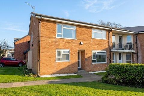 2 bedroom flat to rent, To Let - Warren Court Westcliffe Road Birkdale PR8 - 2 Bed Ground Floor Apt