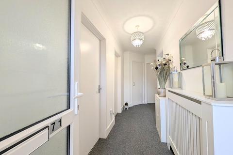 2 bedroom flat to rent, To Let - Warren Court Westcliffe Road Birkdale PR8 - 2 Bed Ground Floor Apt