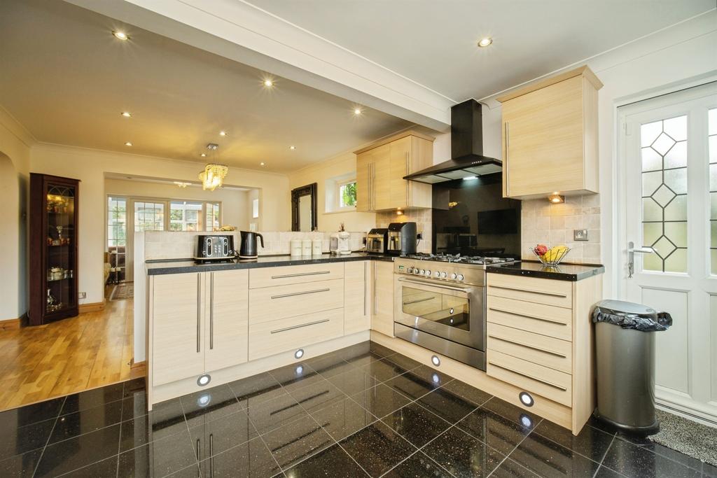 House in Basingstoke and Deane, Basingstoke - View 2