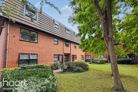 1 bedroom apartment to rent, Diamond Court, Park Lane, HORNCHURCH