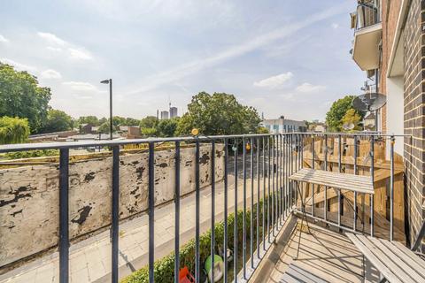 2 bedroom flat for sale, Lower Road, London SE16