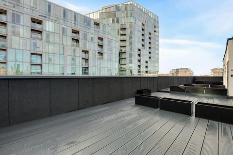 3 bedroom flat for sale, Meridian Point, SE8 3DB