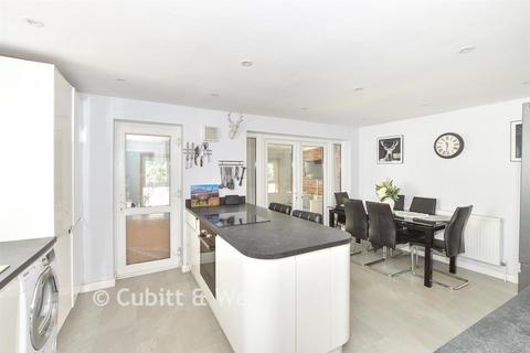 4 bedroom semi-detached house for sale, Noel Green, Burgess Hill RH15