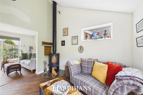 3 bedroom detached bungalow for sale, Grand Avenue, Pakefield