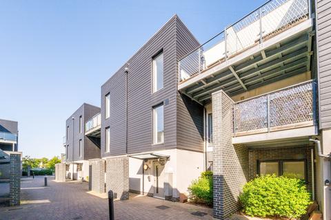 1 bedroom flat for sale, Bennington Close, Thornton Heath, CR7