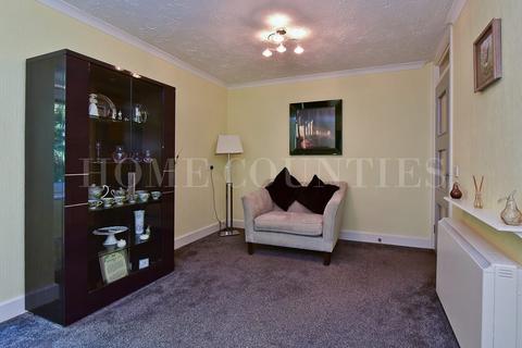 2 bedroom retirement property for sale, Billy Lows Lane, Potters Bar, EN6