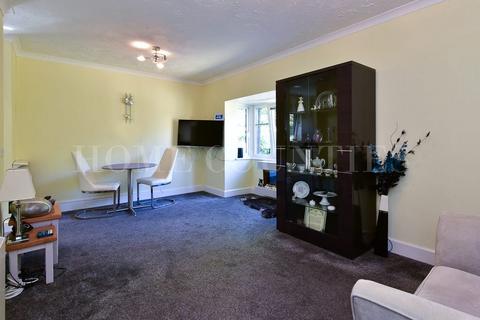 2 bedroom retirement property for sale, Billy Lows Lane, Potters Bar, EN6
