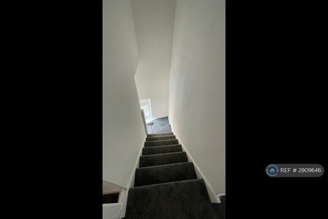3 bedroom terraced house to rent, Princess St, Barnsley, S70
