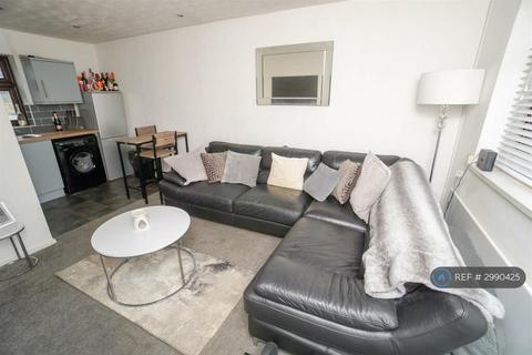 1 bedroom flat to rent, Captain Lees Road, Westhoughton, Bolton, BL5